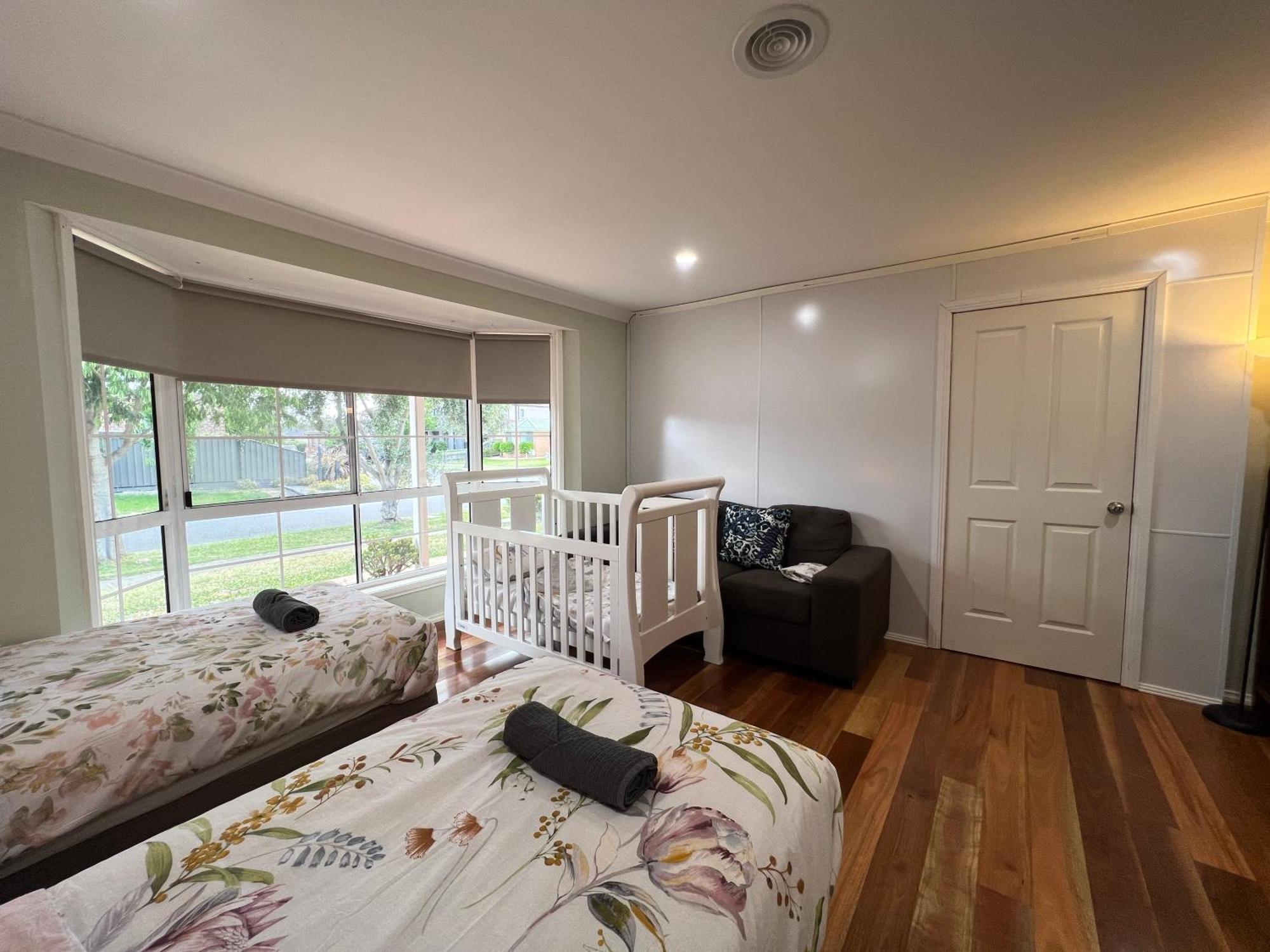 Spacious 6 Bedroom Holiday Home 15 Min Away From Melbourne Airport Sydenham Exterior foto