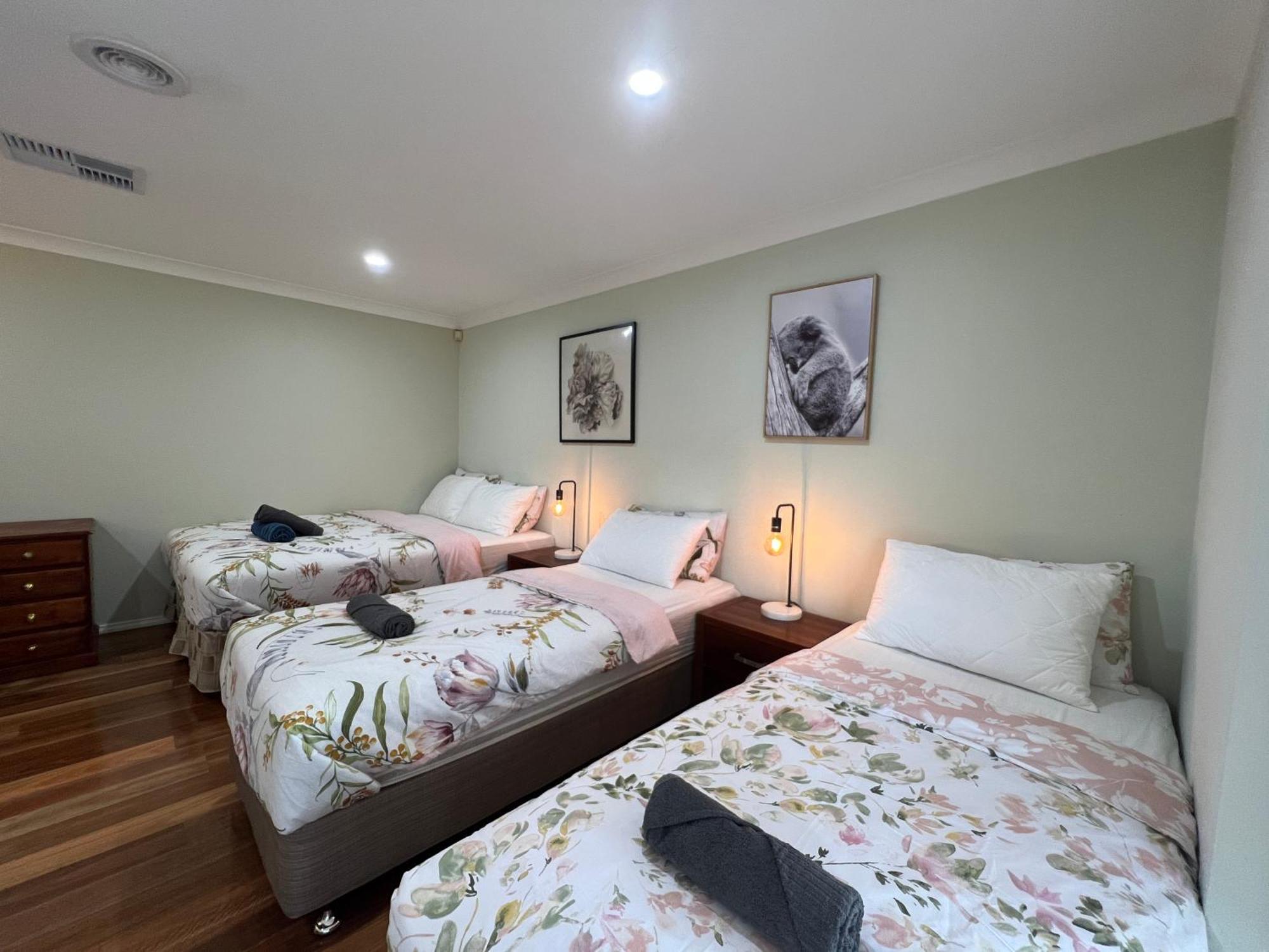 Spacious 6 Bedroom Holiday Home 15 Min Away From Melbourne Airport Sydenham Exterior foto