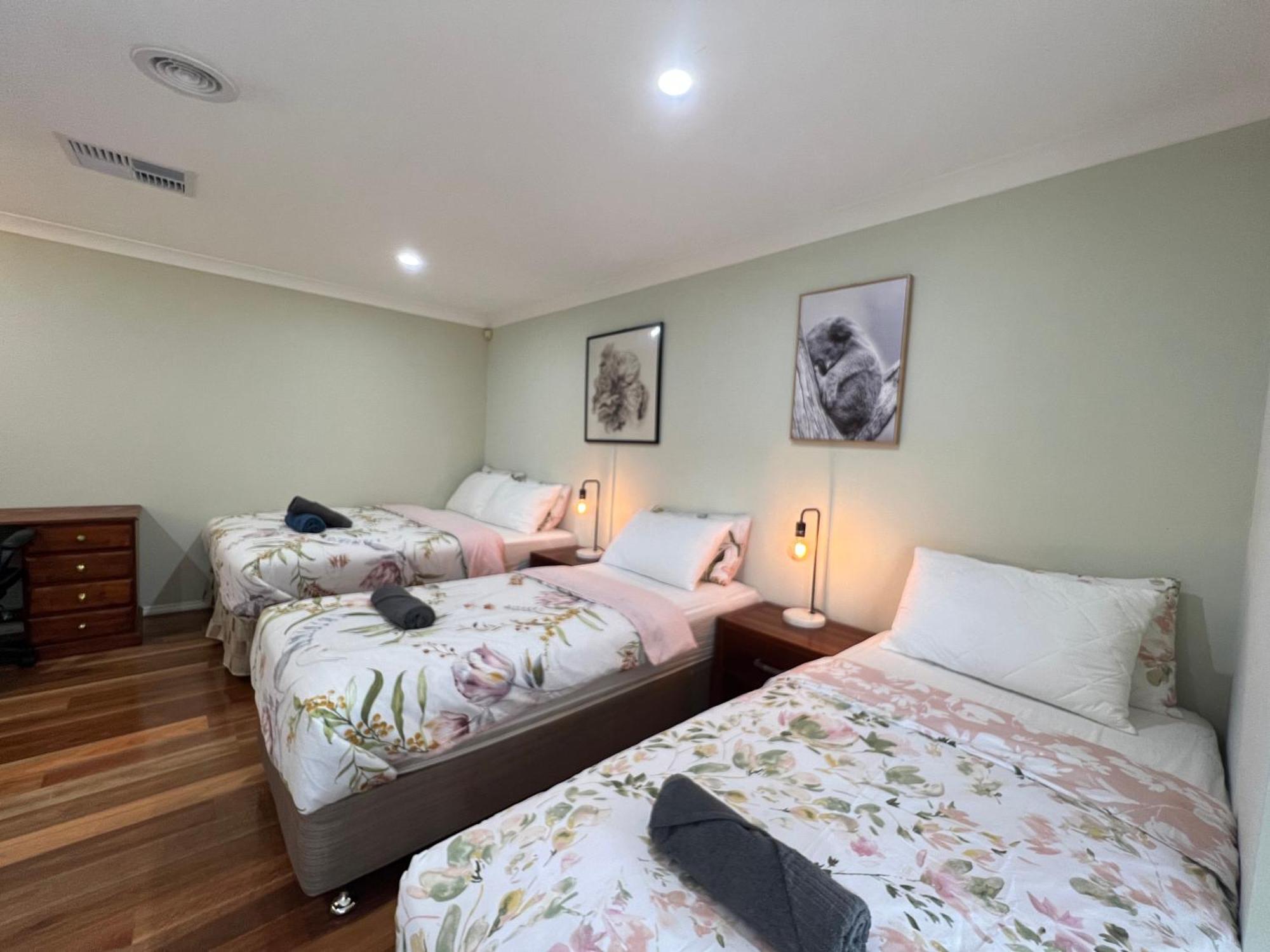 Spacious 6 Bedroom Holiday Home 15 Min Away From Melbourne Airport Sydenham Exterior foto